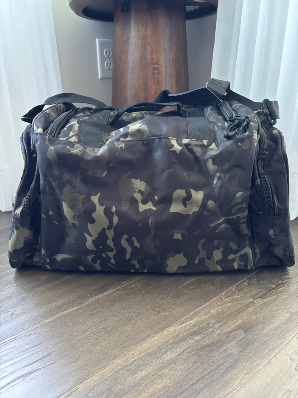 Highland Tactical Winchester Duffle,Molle Webbing,removable straps,compartments